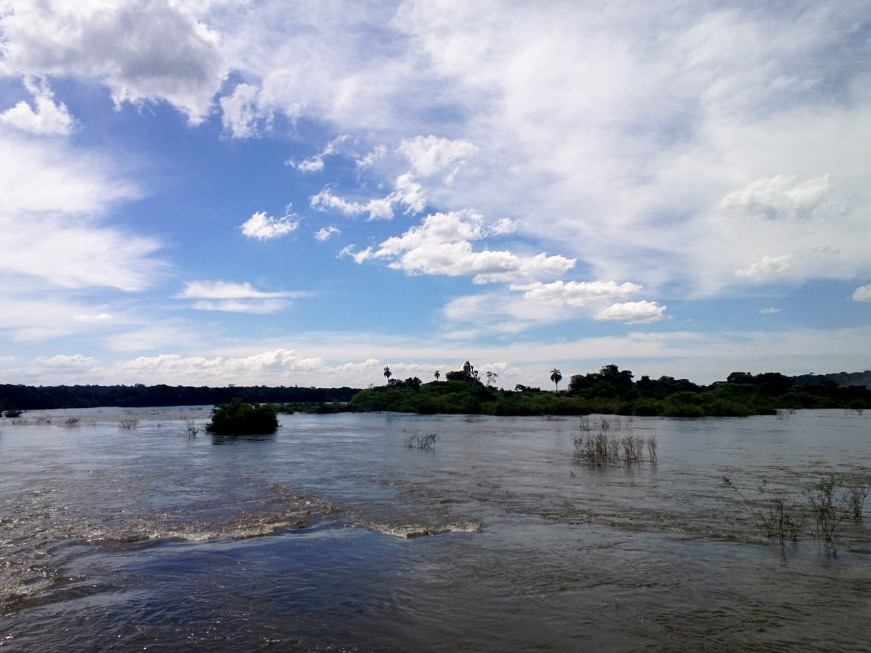 iguazu falls river