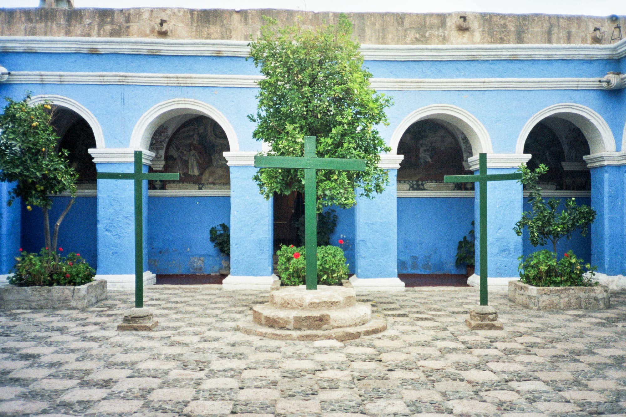 Peru Arequipa Monasterio de Santa Catalina de Siena blue patio crosses