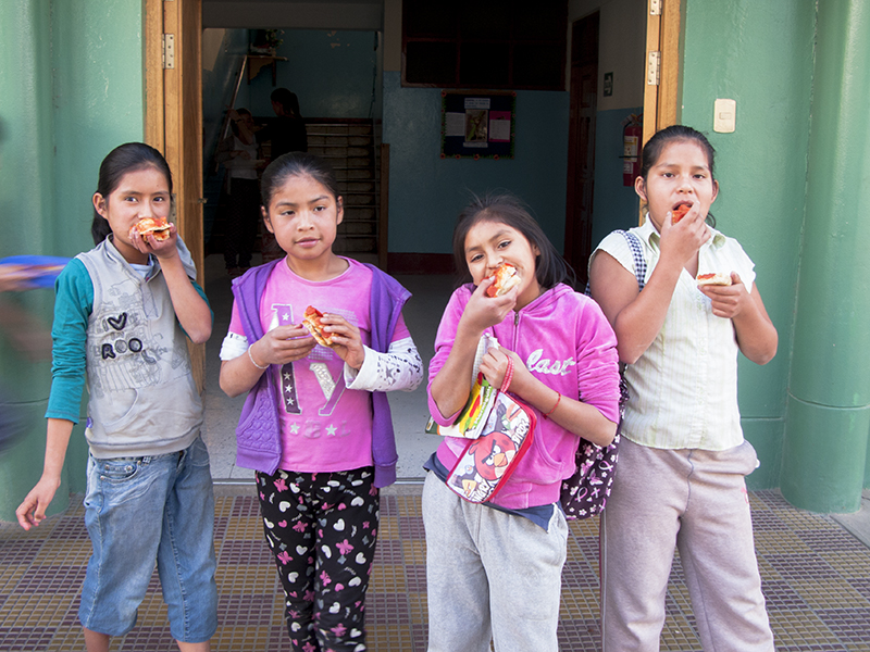 Peru Ayacucho Puericultorio volunteering pizza school girls