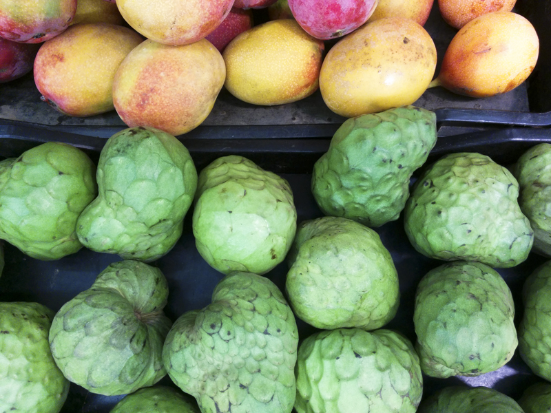 peru supermarket fruit