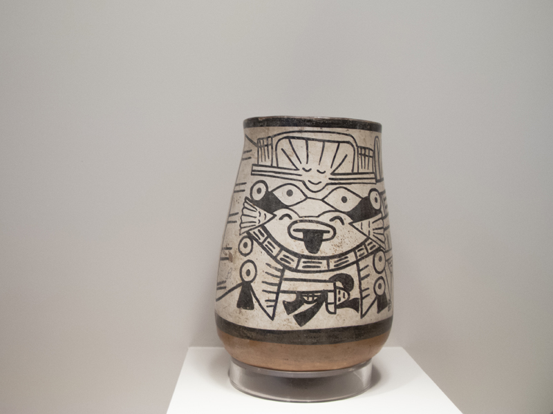 Peru cusco Museo de Arte Pre Colombina jar funny face