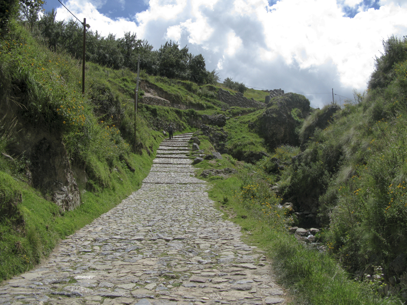 Peru Cusco Saksaywaman path