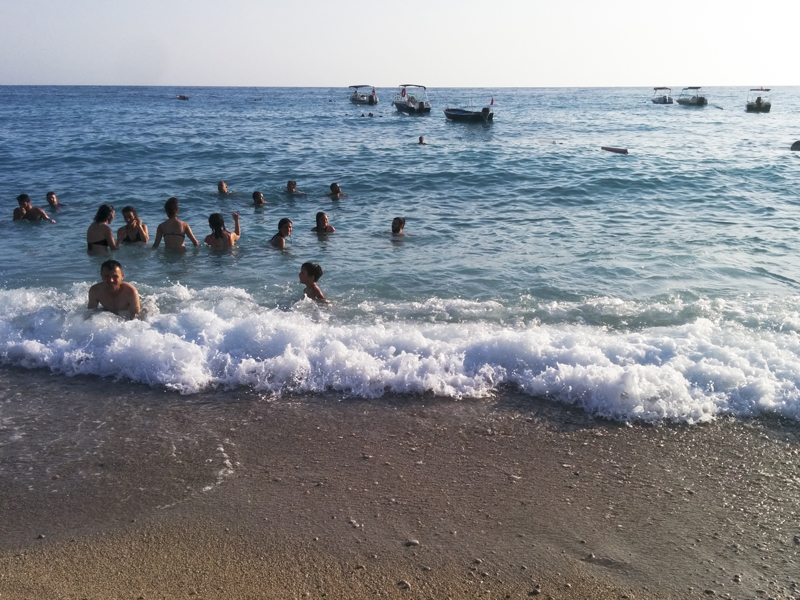 Turkey Oludeniz waves crowded