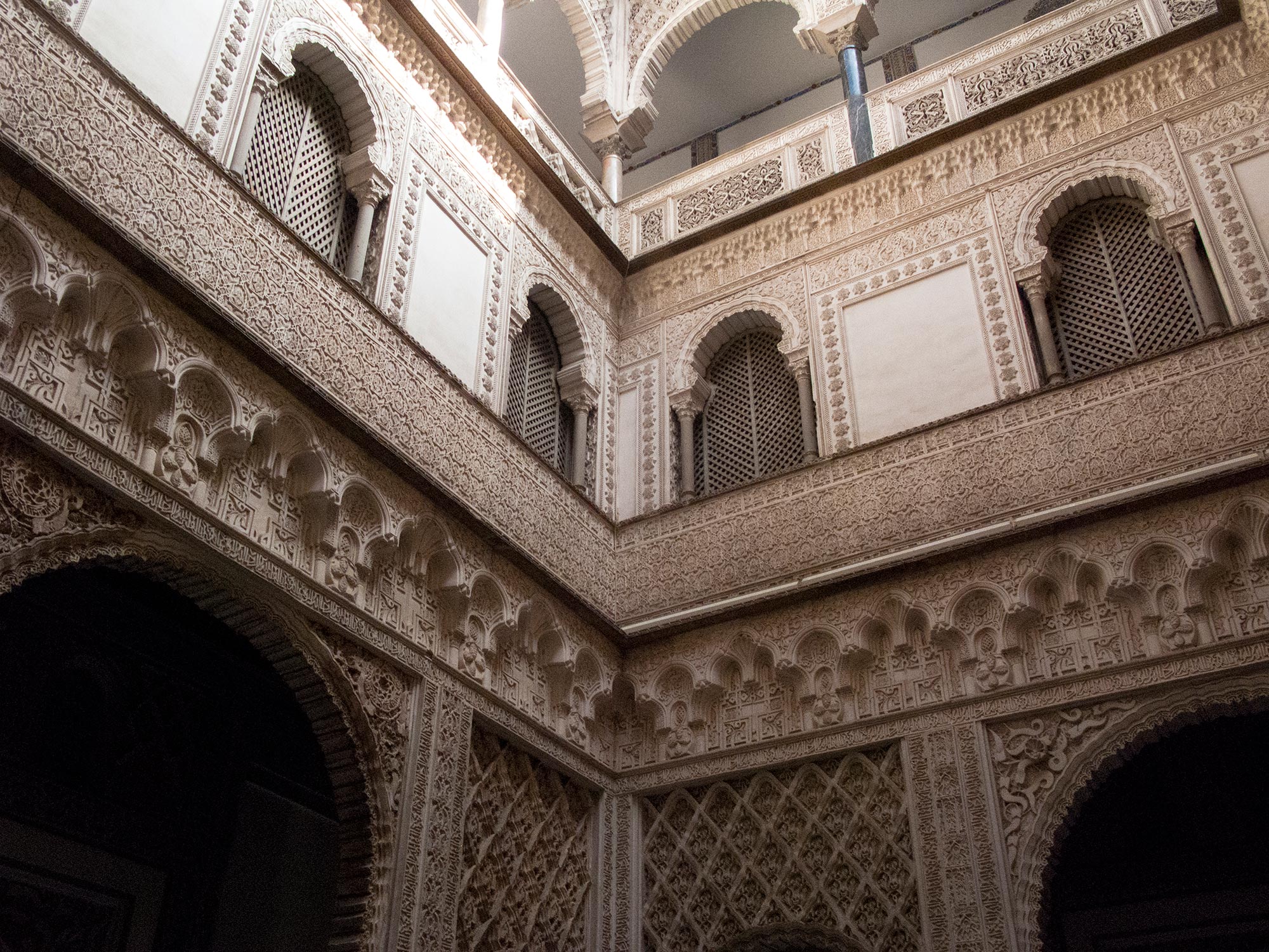 Sevilla Alcazar moorish architecture and decorations