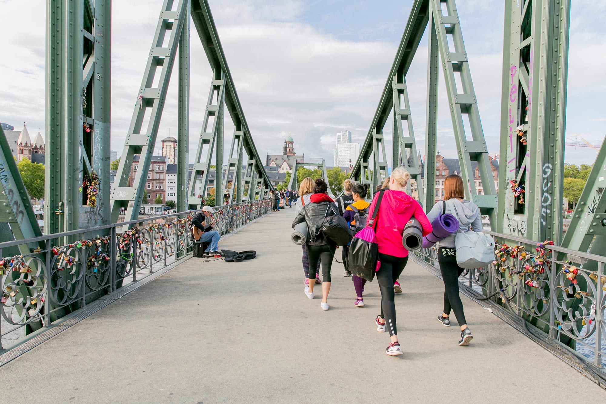 sports on the Eiserner Steg main river frankfurt