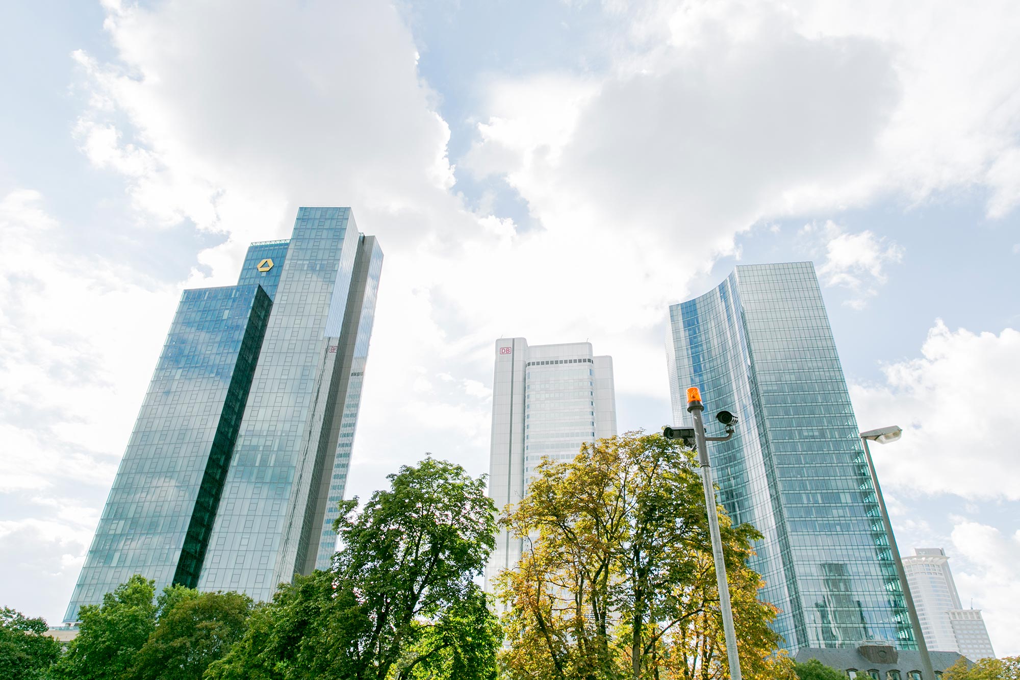 mainhattan skyscrapers frankfurt