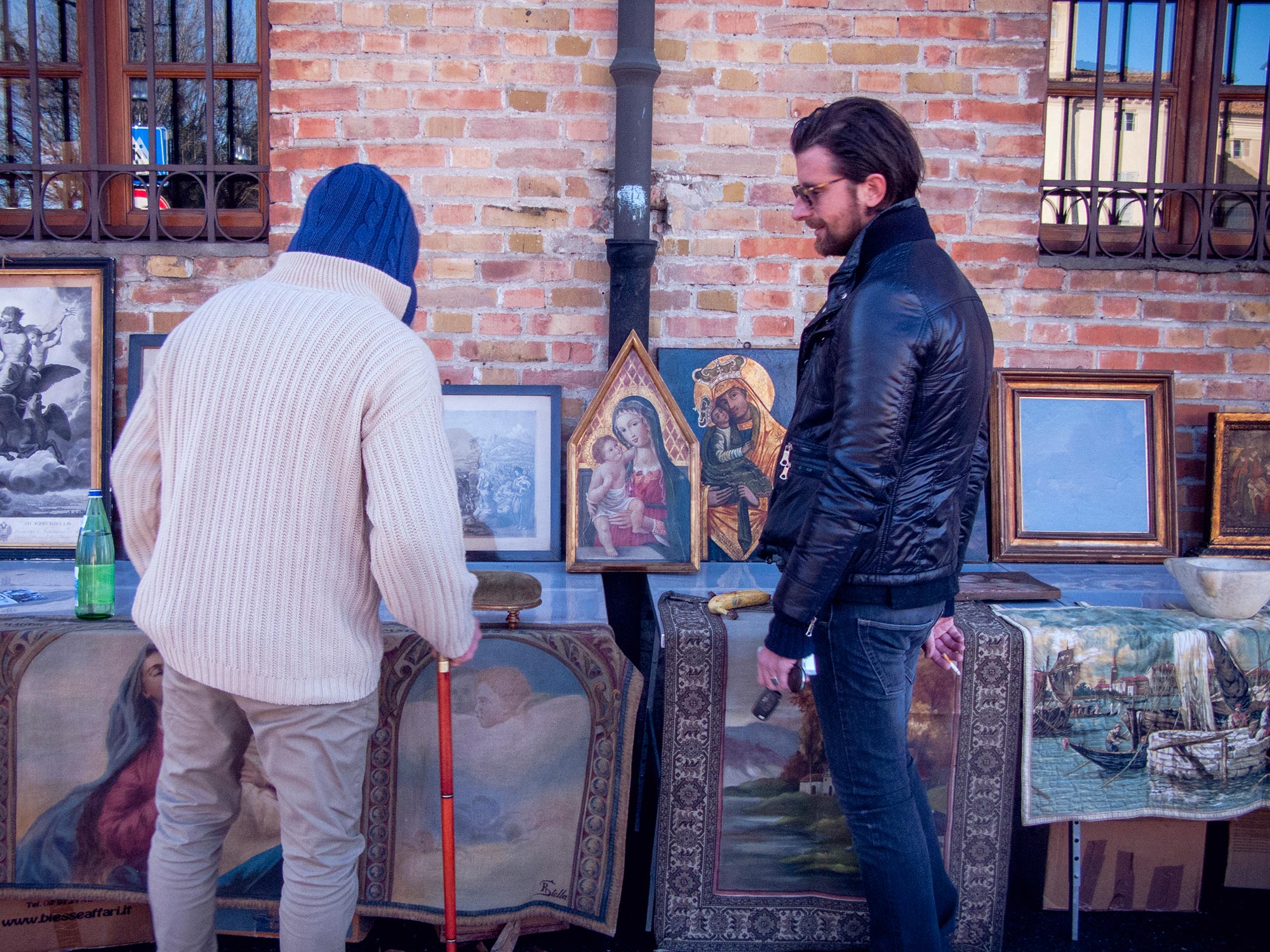 Italy Caorso Market arts