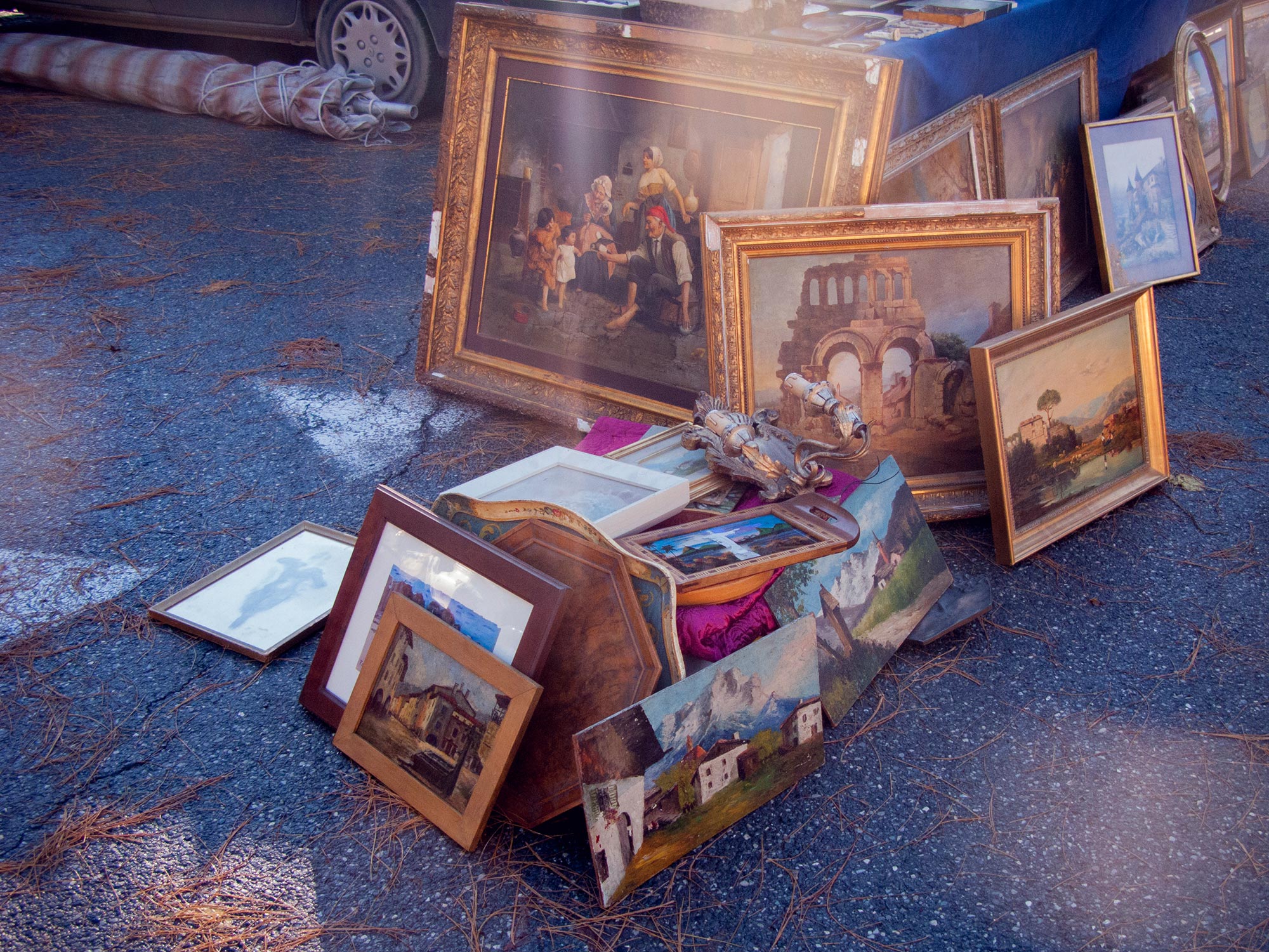 Italy Caorso Market frames paintings