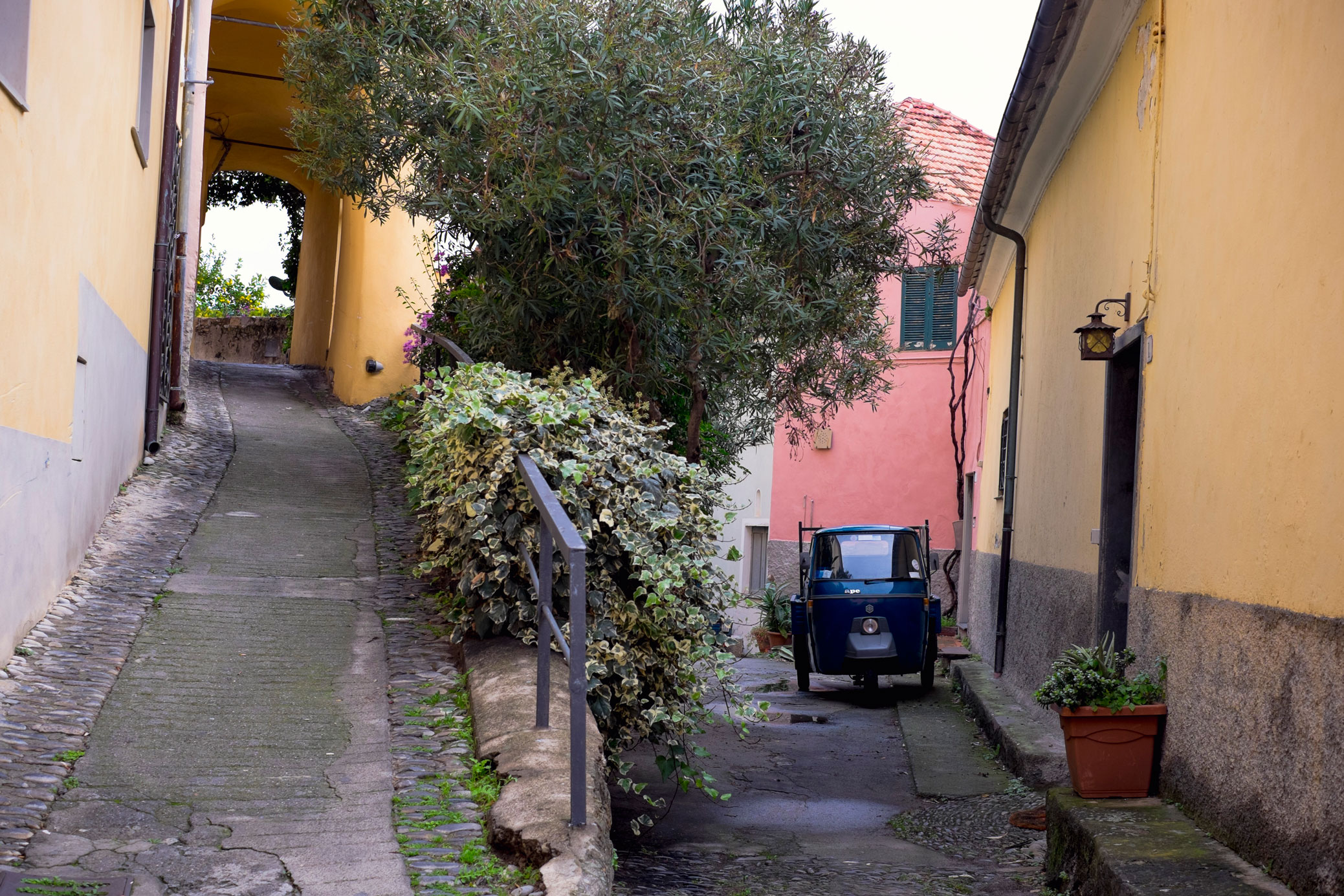 Italy Liguria Cervo ape car