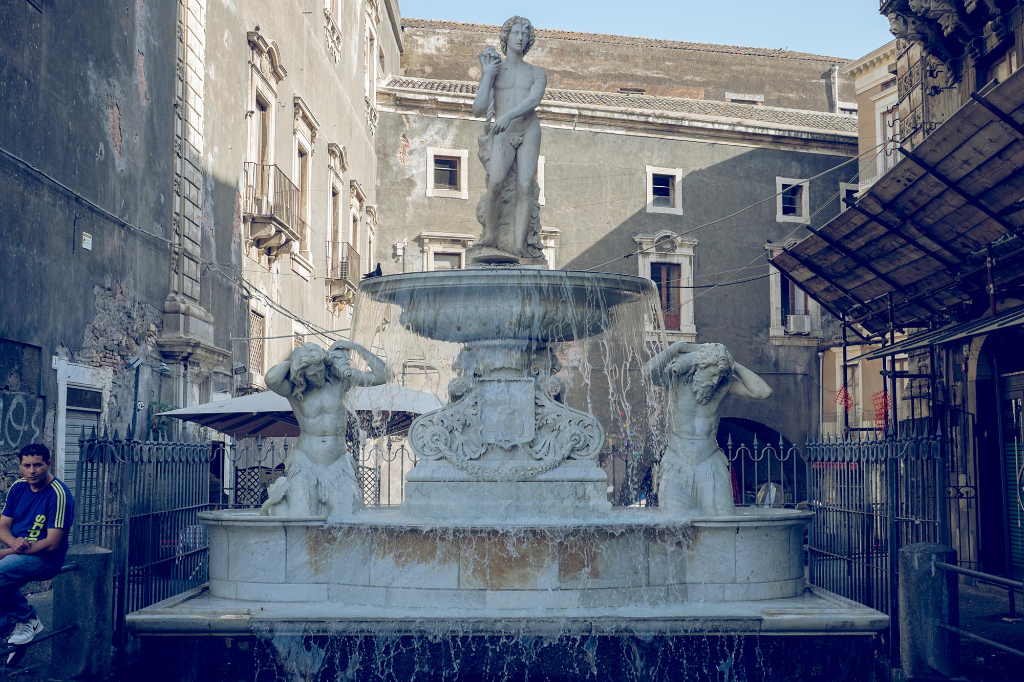 italy-sicilia-catania-fountain