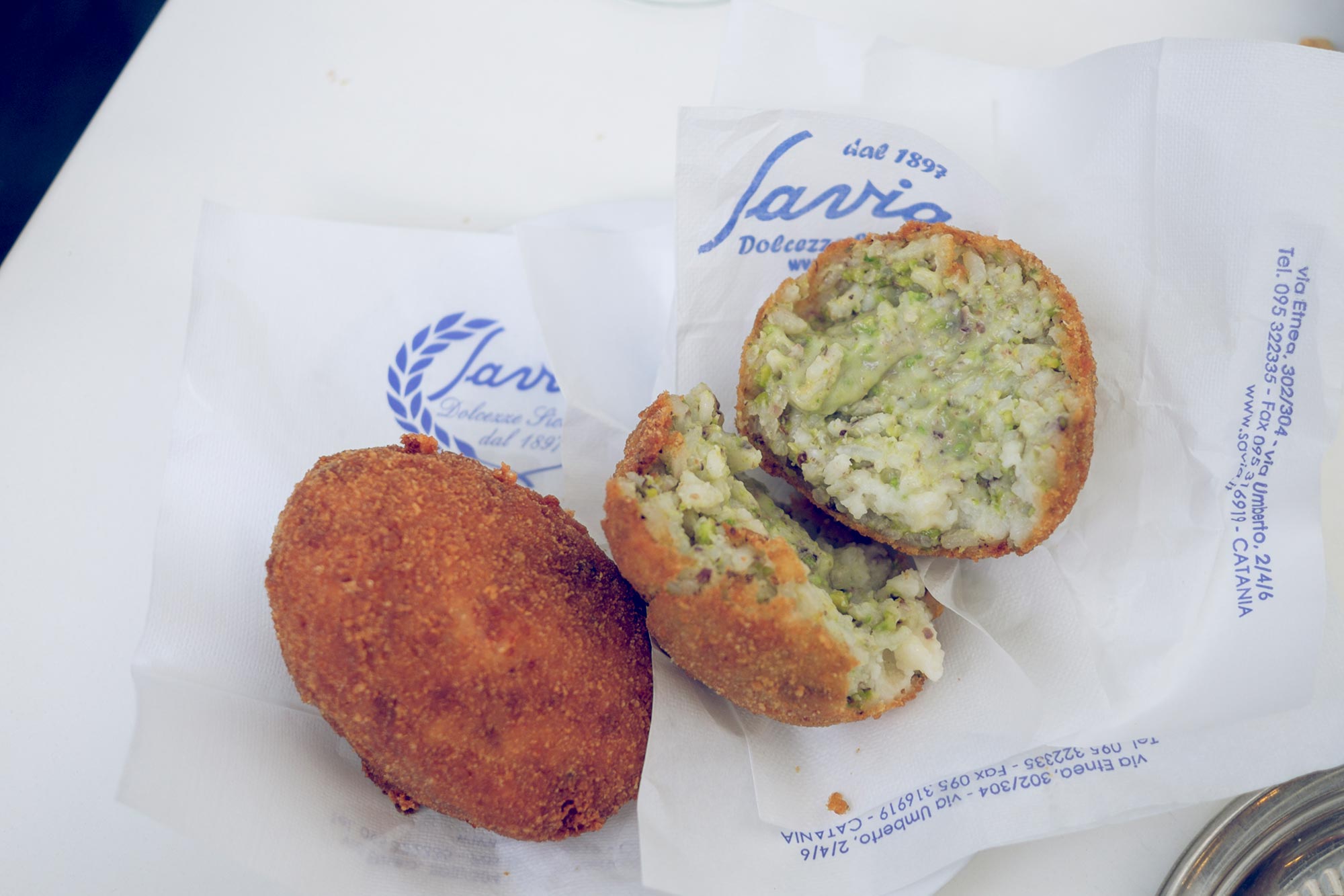 italy-sicilia-catania-savia-arancini-pistacchio