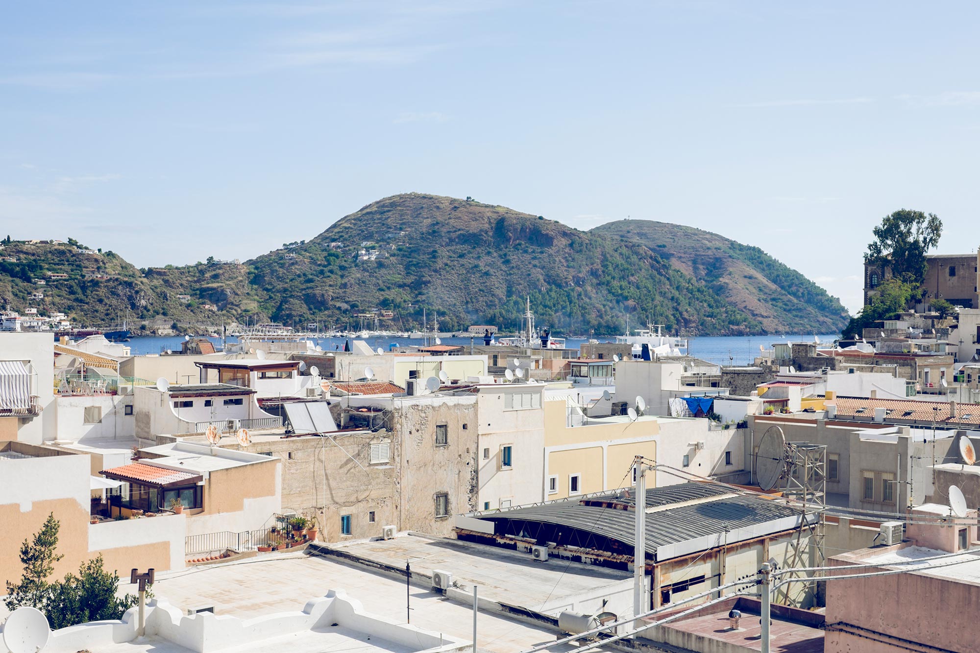 italy-sicilia-eolie-lipari-panorama1