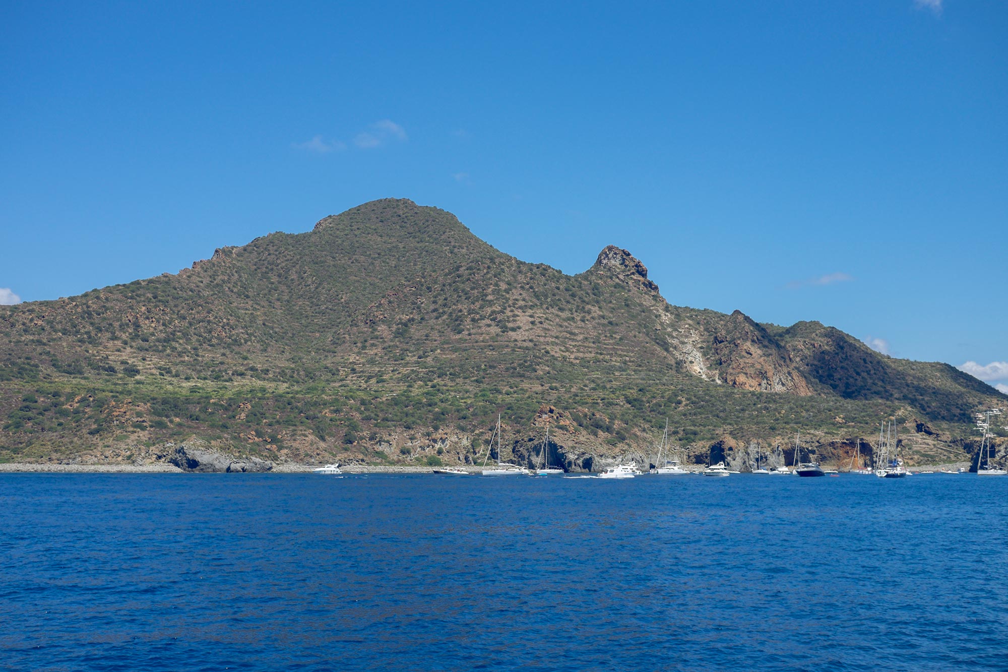 italy-sicilia-eolie-panarea-from-sea