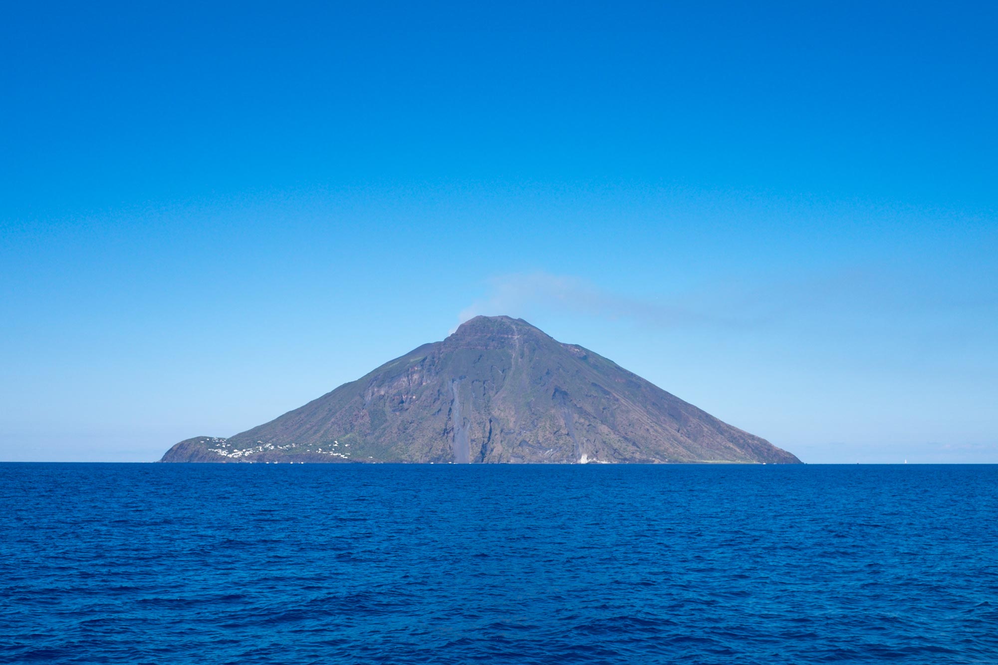 italy-sicilia-eolie-stromboli-sea3