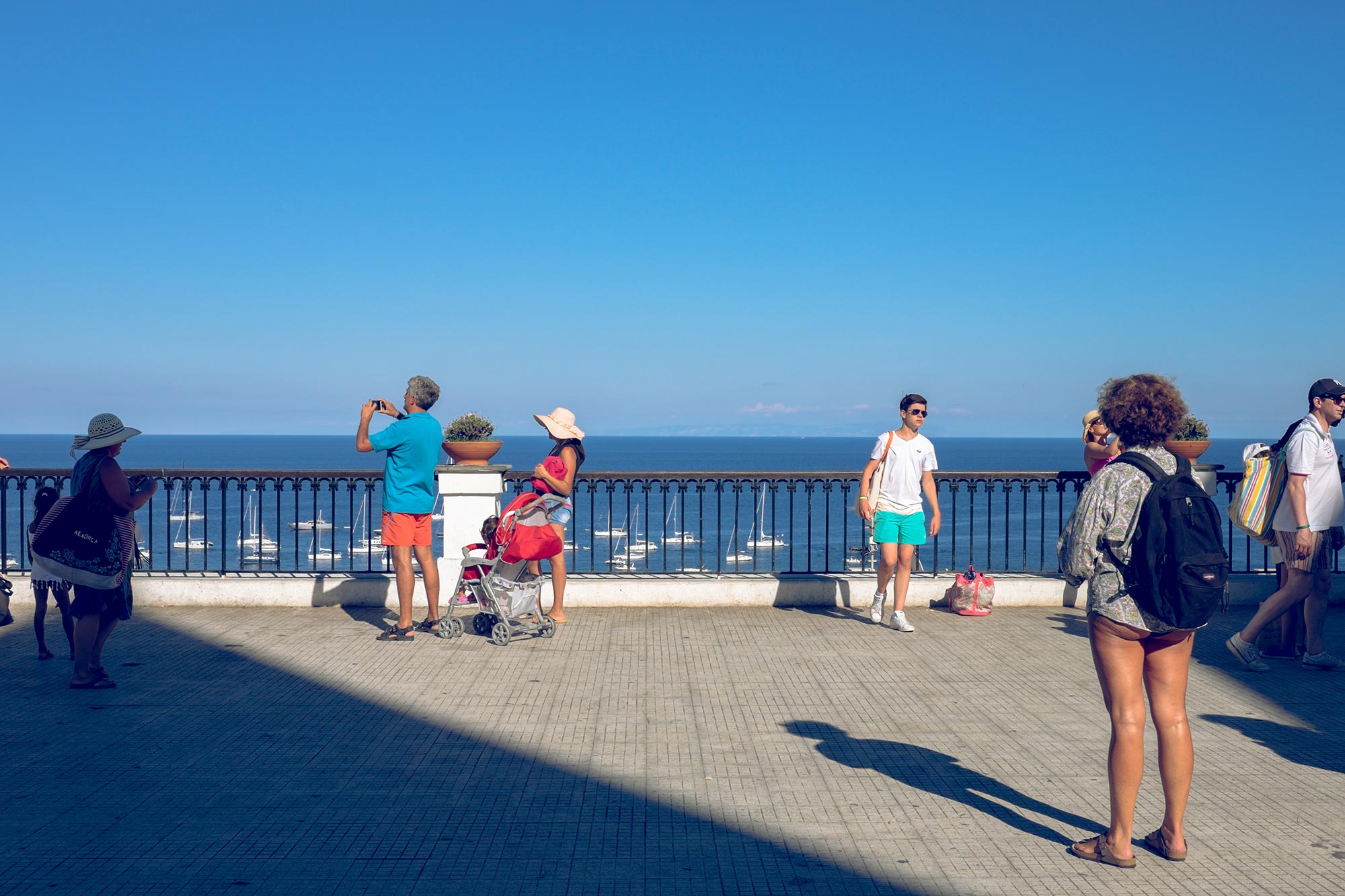 italy-sicilia-eolie-stromboli-terrace