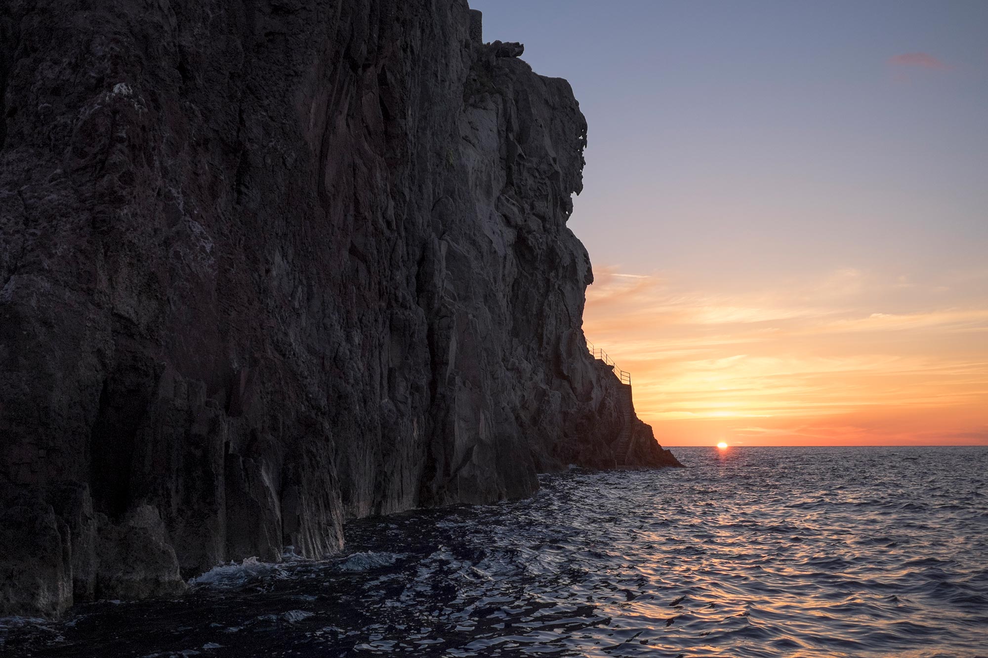 italy-sicilia-eolie-strombolicchio-sunset1