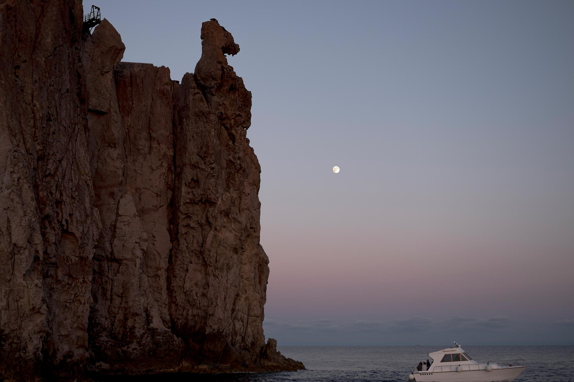 italy-sicilia-eolie-strombolicchio-sunset6