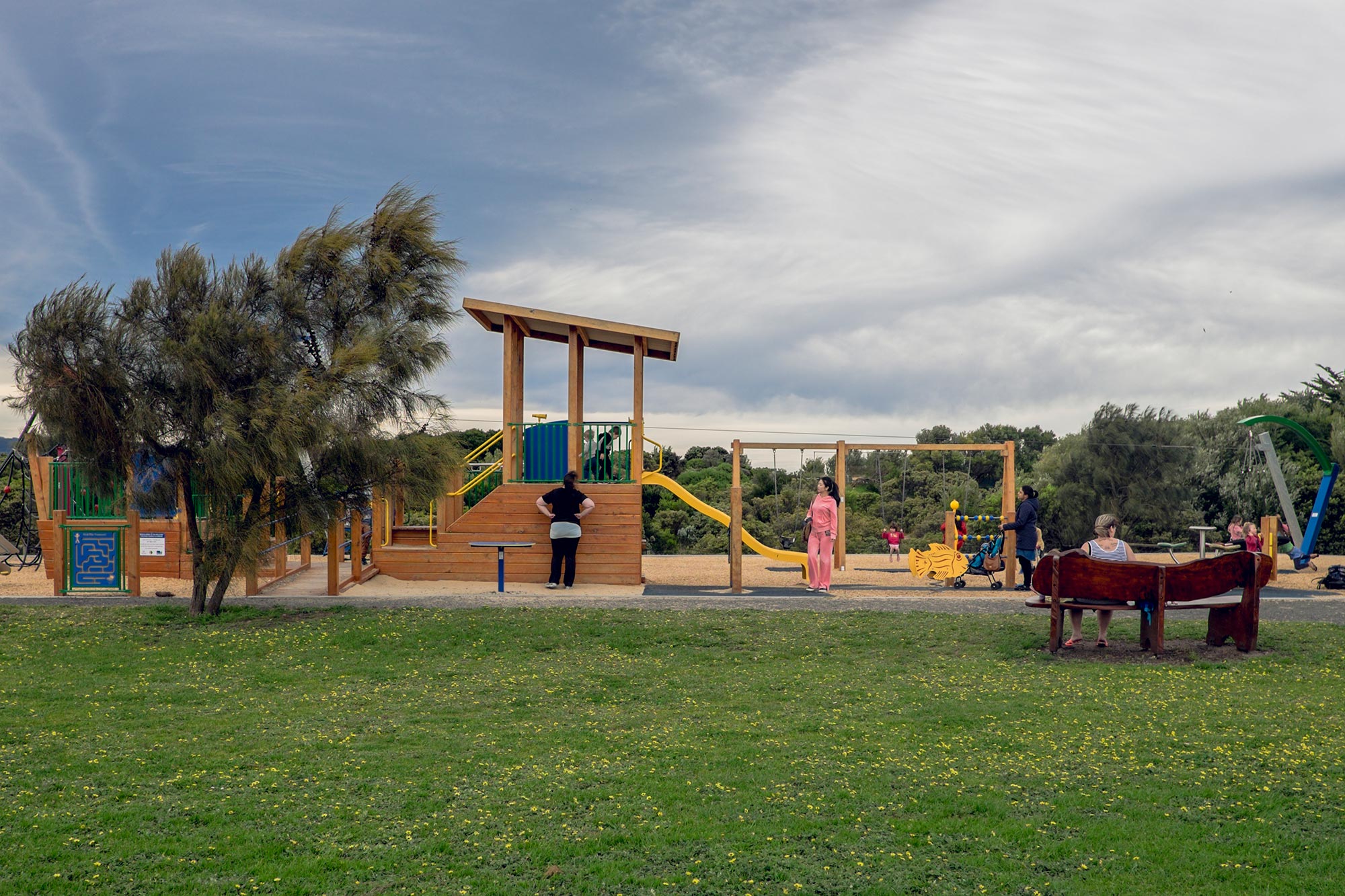 australia-melbourne-great-ocean-road-apollo-bay-playground